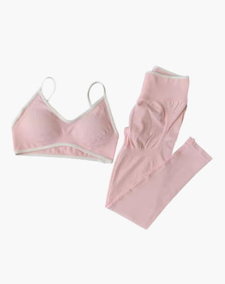 Træningssæt med hvide kanter