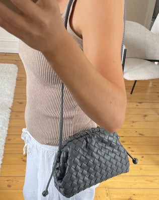 Jessica Flettet Clutch - 22 cm - Clutches