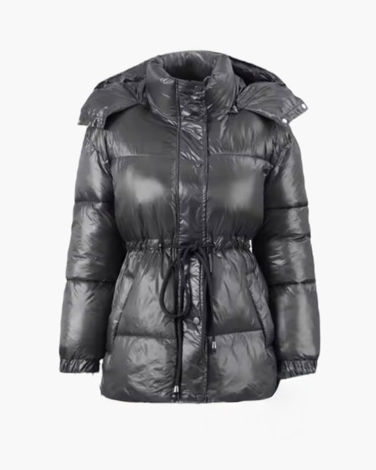 Glossy puffer jakke med snøre i taljen