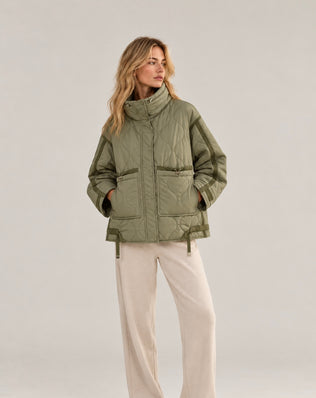 Oversize quilted jakke med snører