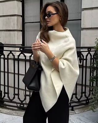 Elegant asymmetrisk poncho/kappe