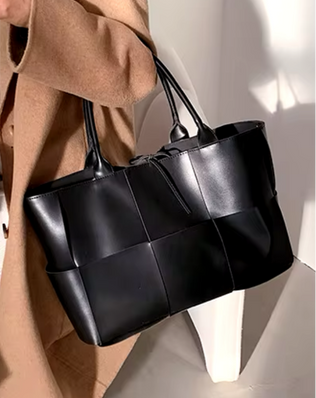 Petra Flettet Taske - 49 cm - Skuldertasker - Khaia