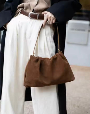 Nola Lille Skuldertaske - Ægte ruskind - Mørkebrun - Små tasker - Khaia