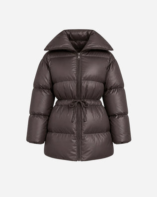 Puffer jakke med snører i taljen og bred krave