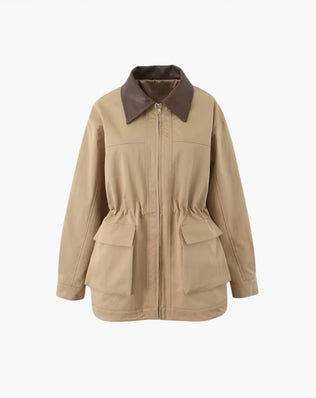 Jakke med kontrastkrave