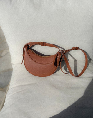 Polly Halvmåne Taske - Små tasker - Khaia