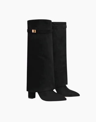 Foldover støvler i vegansk ruskind med låsedetalje - Sort / 36 - Støvler - Khaia