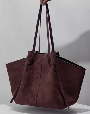 Vifteformet skuldertaske i vegansk ruskind