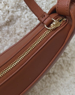 Polly Halvmåne Taske