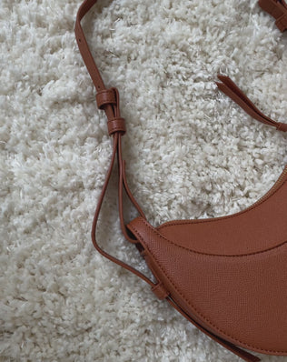 Polly Halvmåne Taske